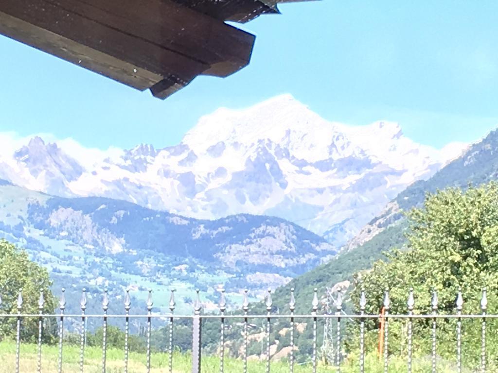 Appartamento Fleur Des Neiges Aosta Exteriör bild